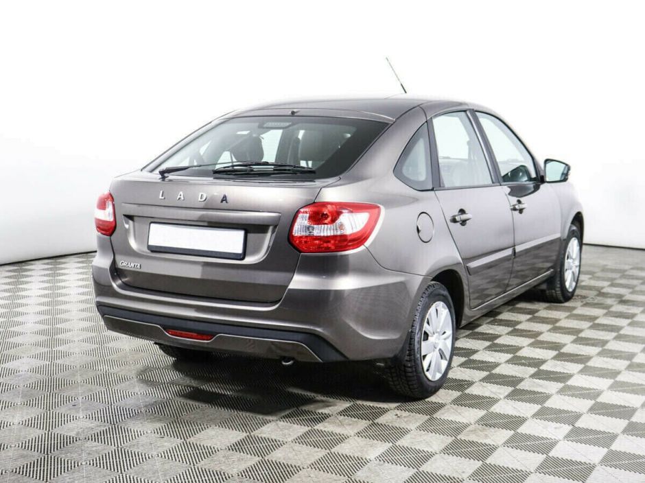 LADA (ВАЗ) Granta 1.6 МКПП, 2018, 73 000 км фото 3