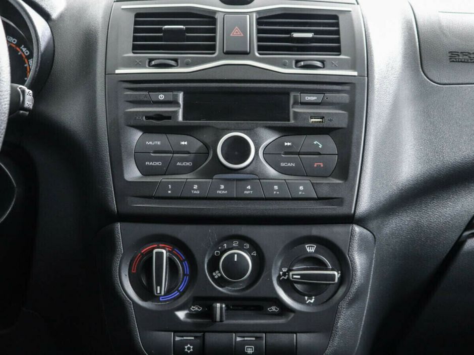 LADA (ВАЗ) Granta 1.6 МКПП, 2018, 73 000 км фото 8