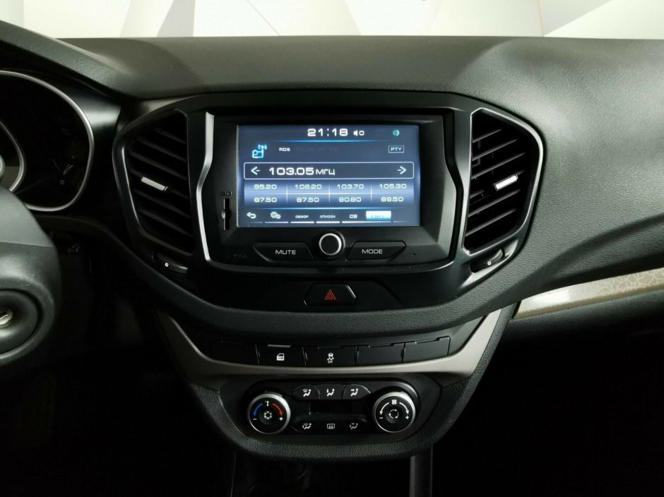 LADA (ВАЗ) Vesta 1.6 МКПП, 2016, 85 000 км фото 9