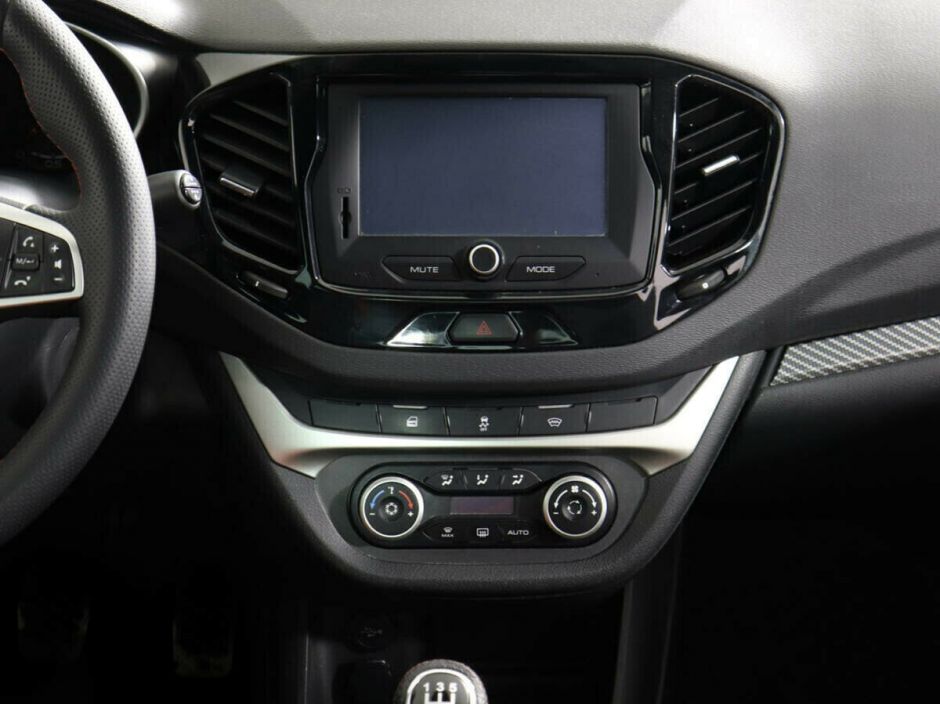 LADA (ВАЗ) Vesta 1.8 МКПП, 2018, 66 000 км фото 8