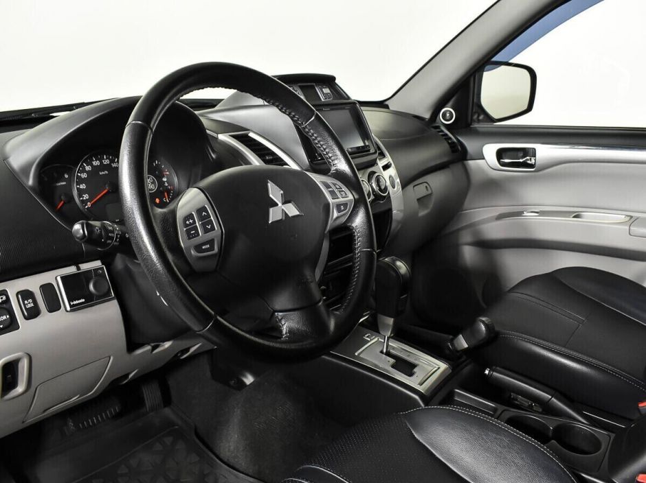 Mitsubishi Pajero Sport 2.5 АКПП, 2013, 125 000 км фото 5