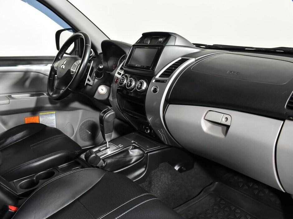 Mitsubishi Pajero Sport 2.5 АКПП, 2013, 125 000 км фото 9