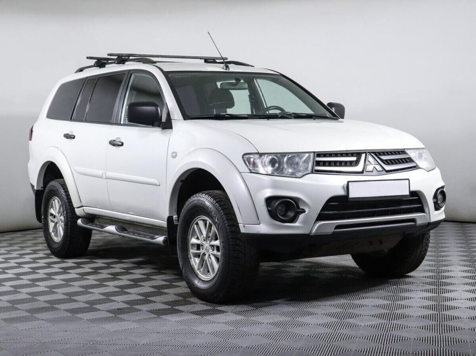 Mitsubishi Pajero Sport 2.5 МКПП, 2013, 134 000 км фото 3