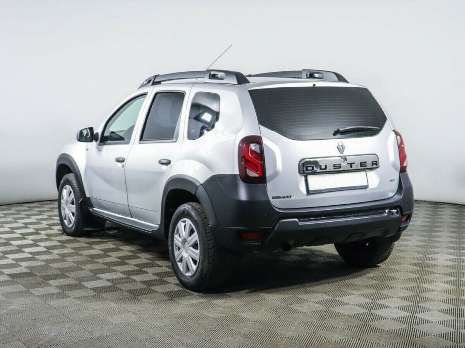 Renault Duster 1.6 МКПП, 2018, 61 000 км фото 4
