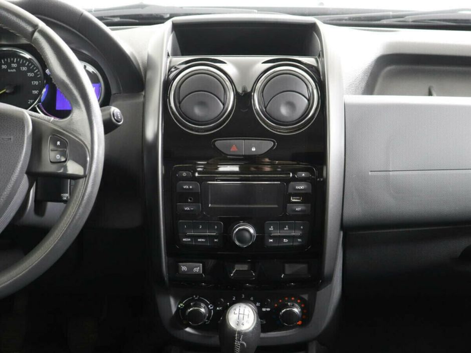 Renault Duster 2.0 МКПП, 2015, 99 000 км фото 8