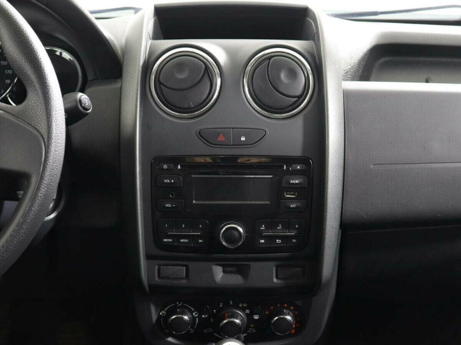 Renault Duster 1.6 МКПП, 2019, 48 000 км фото 8