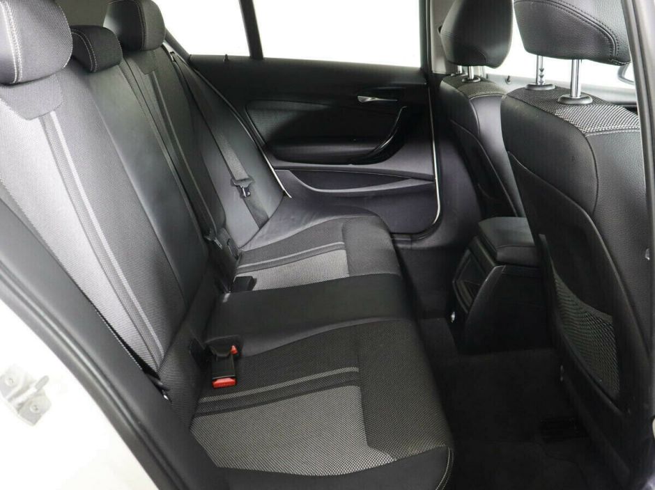 BMW 1 серии 1.5 АКПП, 2017, 71 000 км фото 9