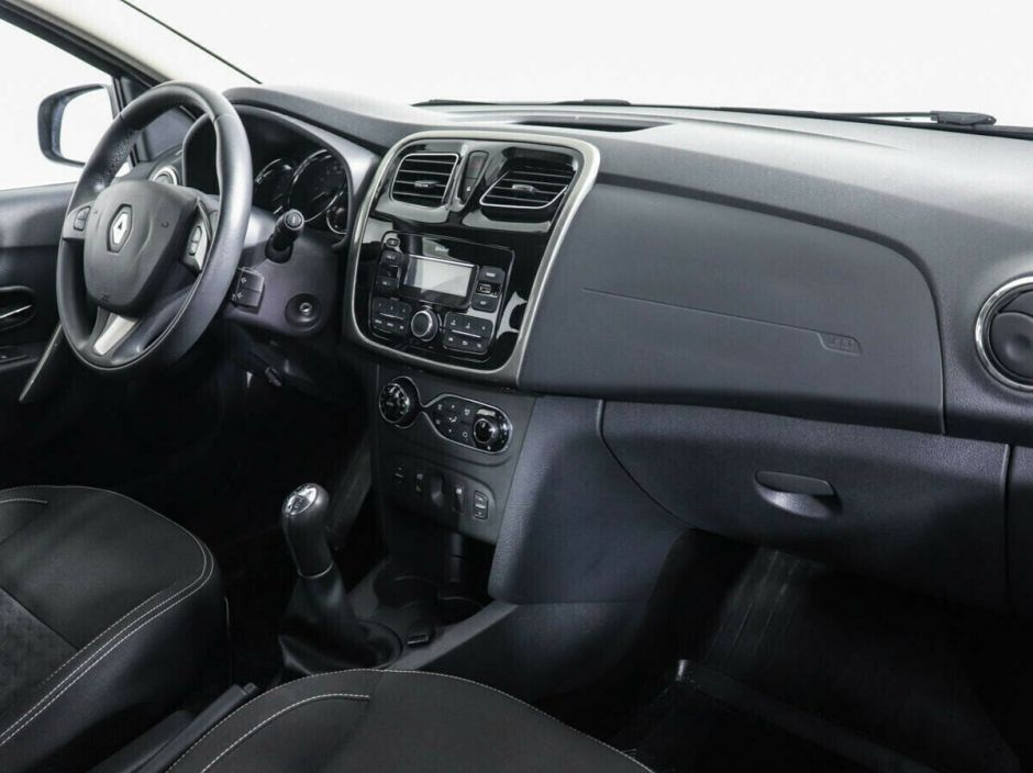 Renault Sandero 1.6 МКПП, 2017, 81 000 км фото 6