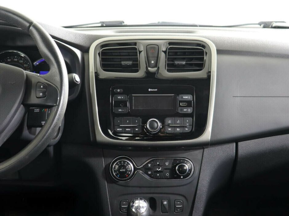 Renault Sandero 1.6 МКПП, 2017, 80 000 км фото 7