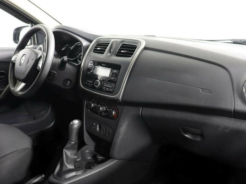 Renault Sandero 1.6 МКПП, 2017, 71 000 км фото 6