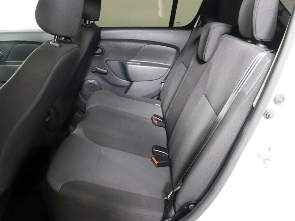 Renault Sandero 1.6 МКПП, 2017, 71 000 км фото 9