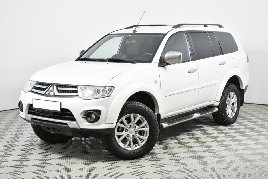 Mitsubishi Pajero Sport 2.5 АКПП, 2014, 111 000 км фото 1