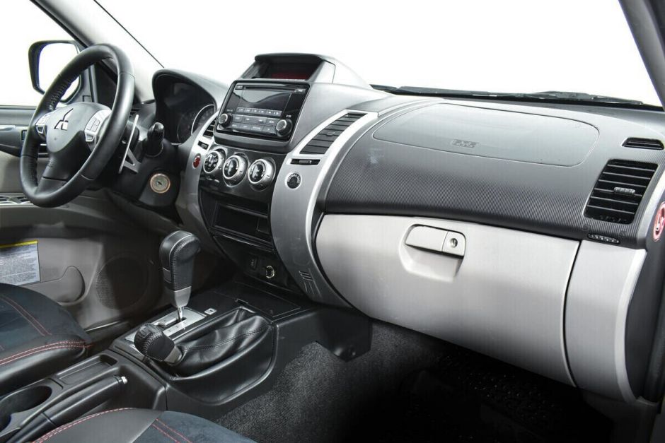 Mitsubishi Pajero Sport 2.5 АКПП, 2014, 111 000 км фото 8