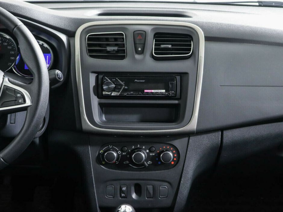 Renault Sandero 1.6 МКПП, 2018, 72 000 км фото 7