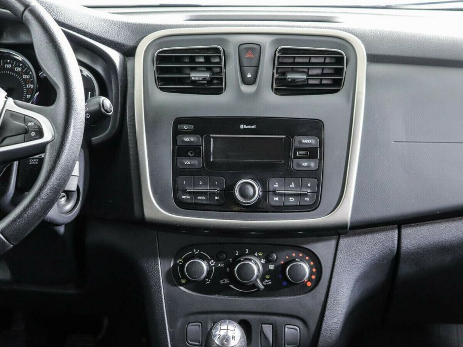 Renault Sandero 1.6 МКПП, 2020, 46 000 км фото 7