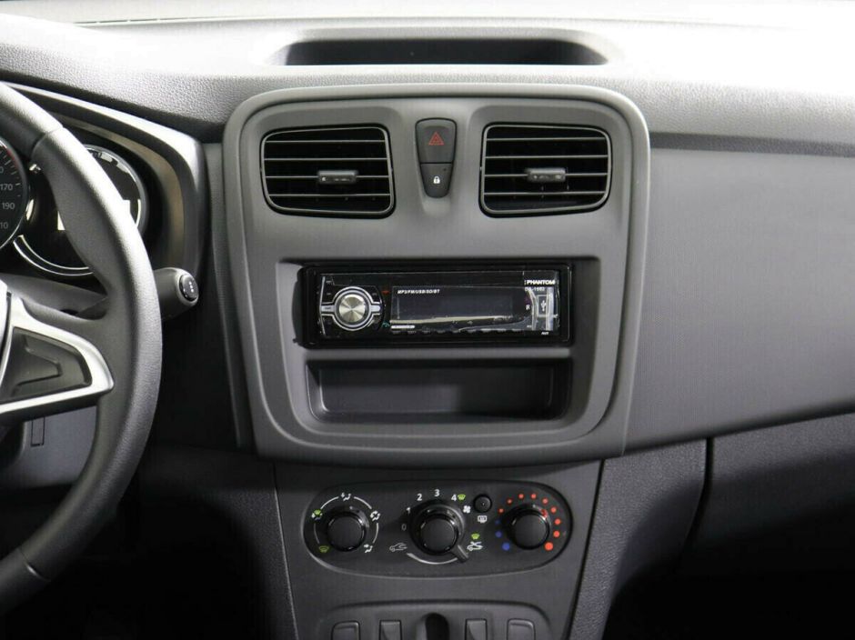 Renault Sandero 1.6 МКПП, 2019, 55 000 км фото 8