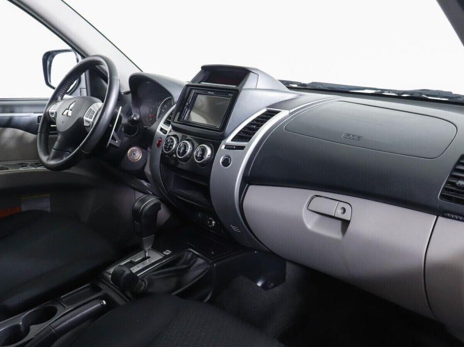 Mitsubishi Pajero Sport 2.4 АКПП, 2015, 107 000 км фото 8