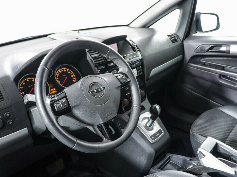 Opel Zafira 1.8 РКПП, 2012, 145 000 км фото 5