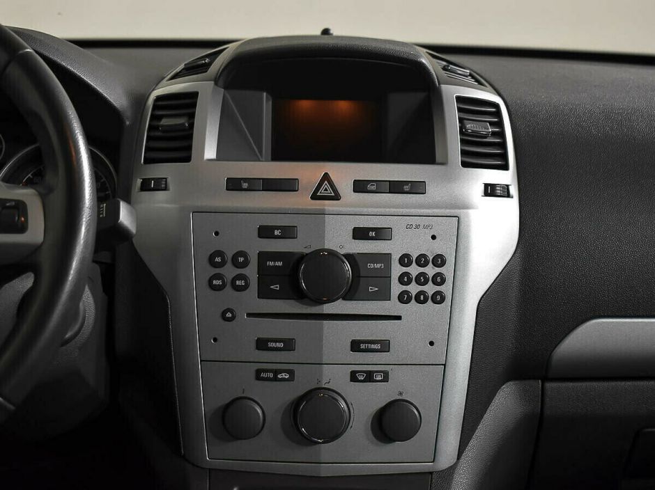 Opel Zafira 1.8 МКПП, 2014, 112 000 км фото 9