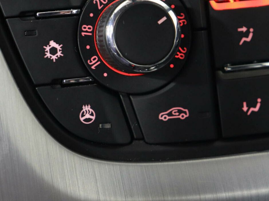 Opel Astra 1.4 АКПП, 2012, 143 000 км фото 9