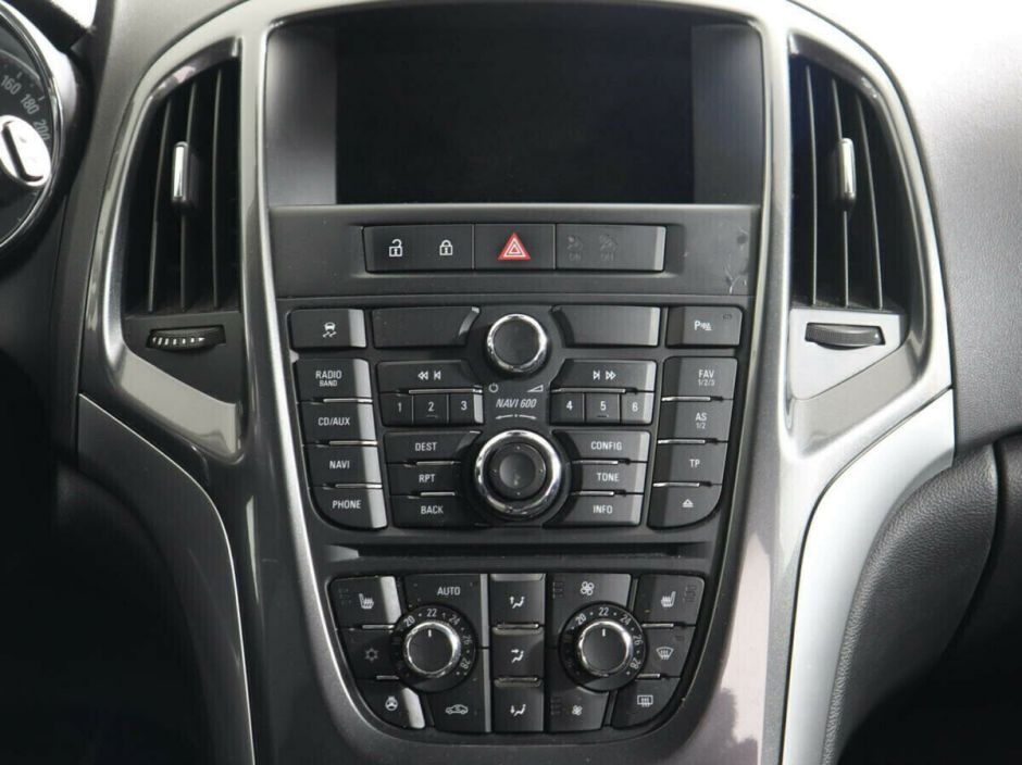 Opel Astra 1.6 АКПП, 2012, 144 000 км фото 8