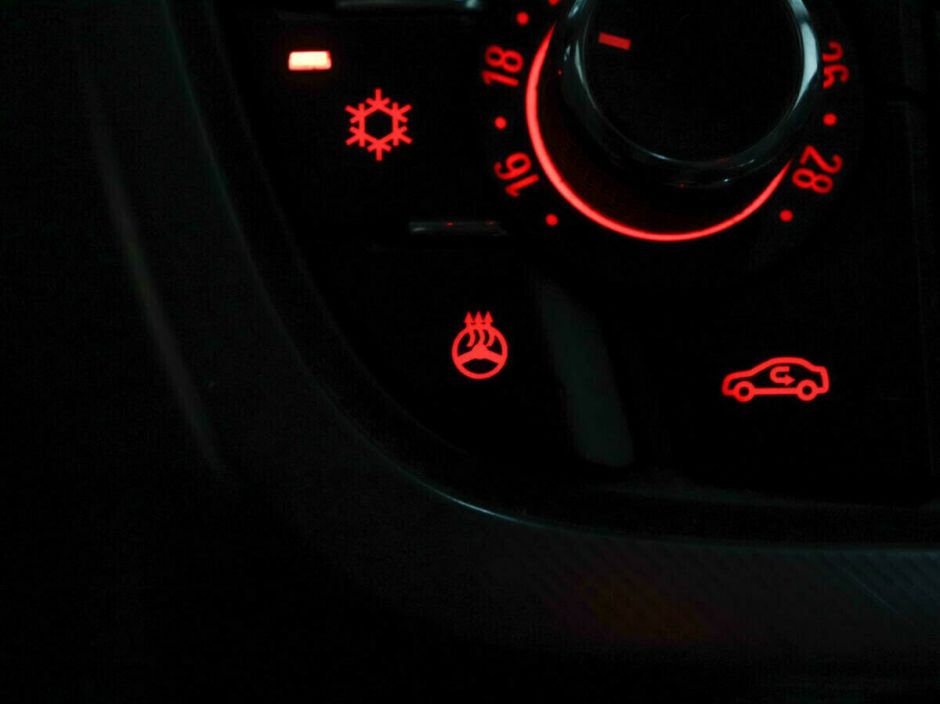 Opel Astra 1.6 АКПП, 2010, 158 000 км фото 9