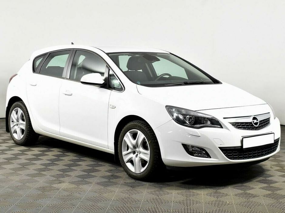 Opel Astra 1.6 МКПП, 2012, 145 000 км фото 3