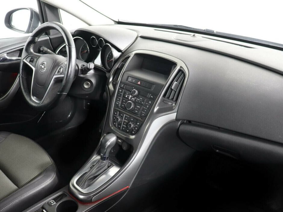 Opel Astra 1.6 АКПП, 2011, 150 000 км фото 6