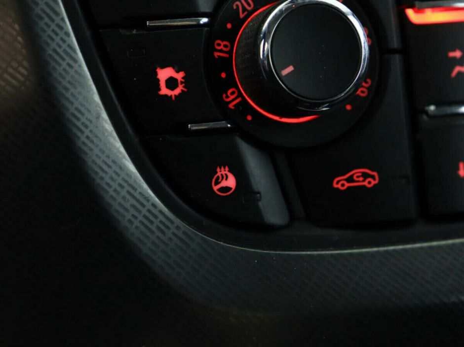 Opel Astra 1.6 АКПП, 2011, 150 000 км фото 8