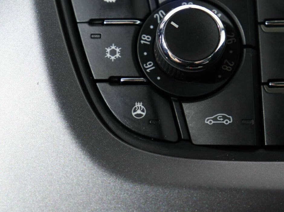 Opel Astra 1.4 АКПП, 2013, 131 000 км фото 8