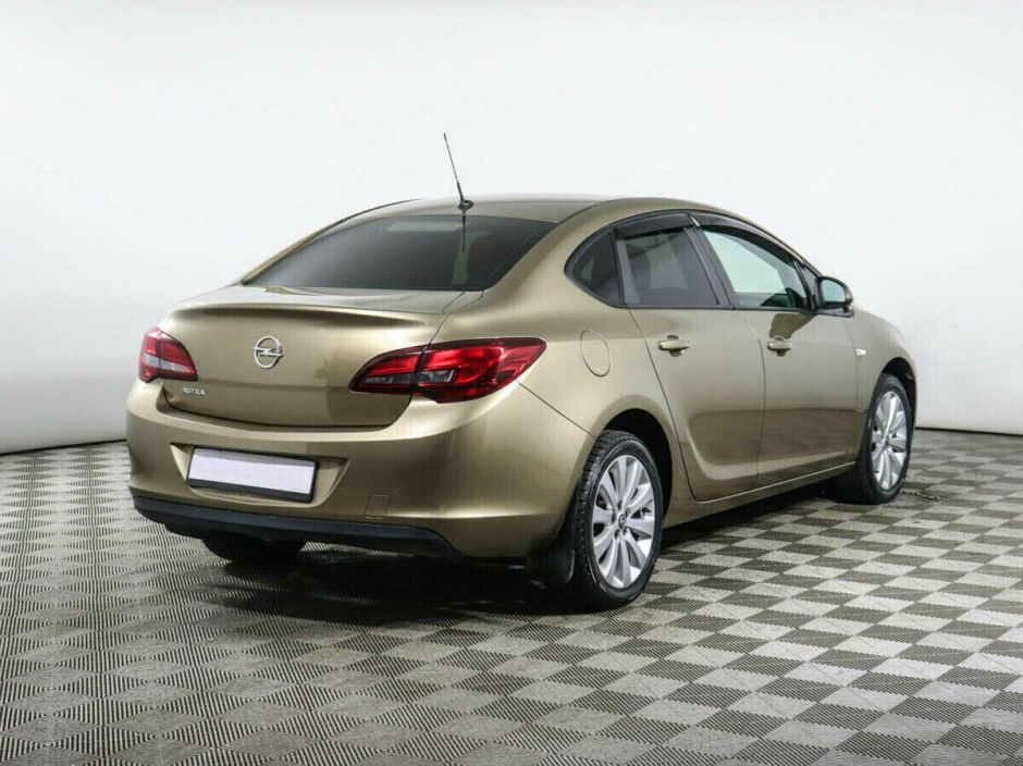 Opel Astra 1.6 АКПП, 2013, 132 000 км фото 2