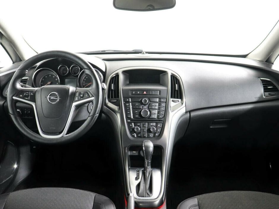 Opel Astra 1.6 АКПП, 2011, 144 000 км фото 6