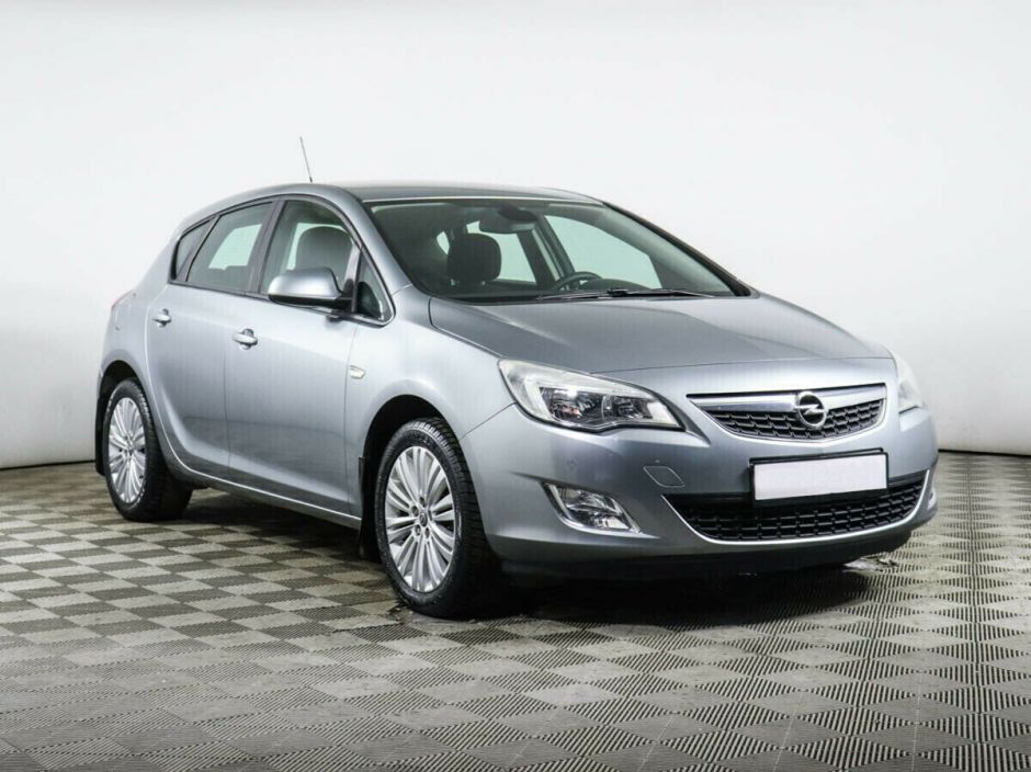Opel Astra 1.6 МКПП, 2011, 150 000 км фото 2