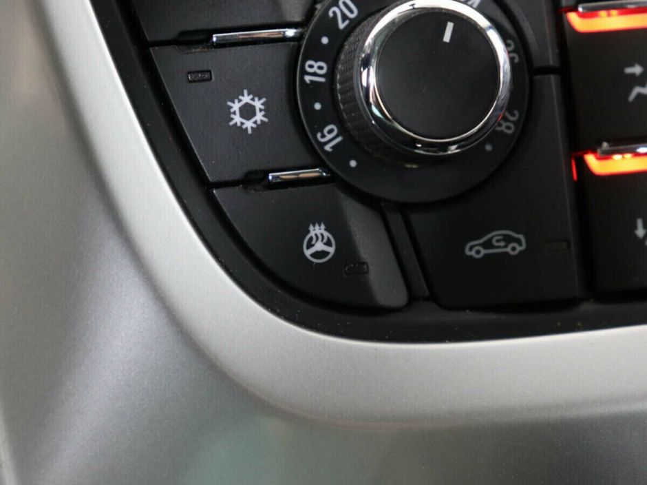 Opel Astra 1.4 АКПП, 2014, 108 000 км фото 9