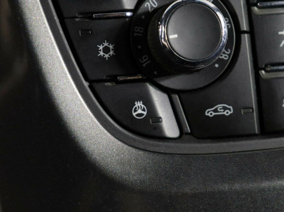 Opel Astra 1.6 АКПП, 2012, 141 000 км фото 9