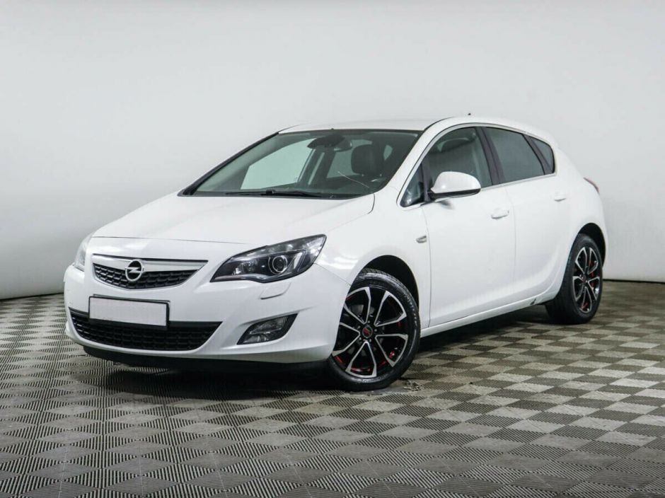 Opel Astra 1.4 АКПП, 2012, 131 000 км фото 1