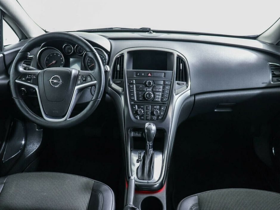 Opel Astra 1.4 АКПП, 2012, 131 000 км фото 7