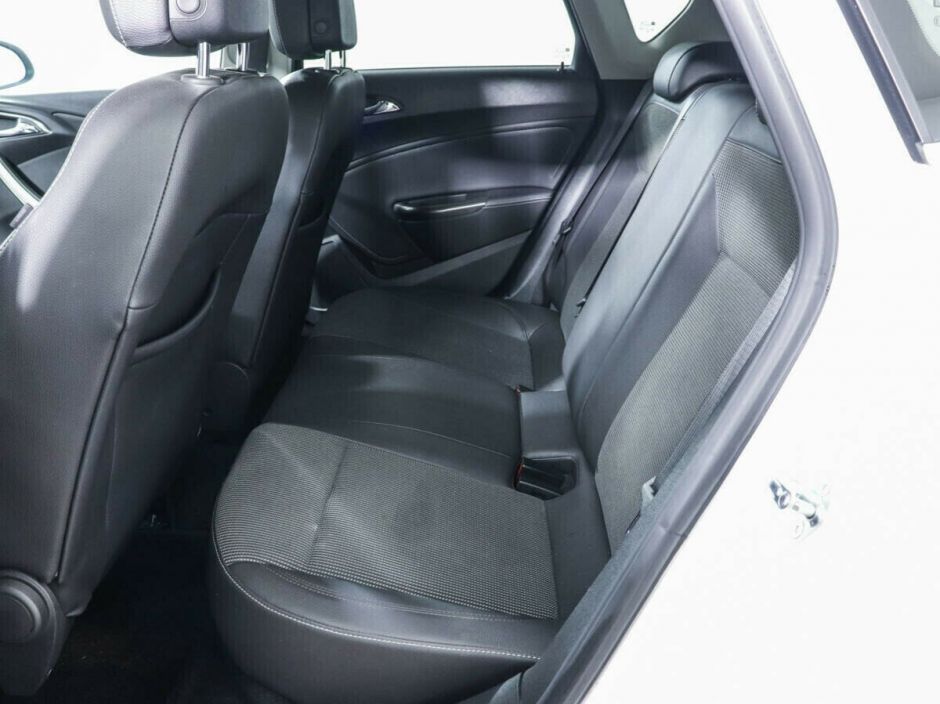 Opel Astra 1.4 АКПП, 2012, 131 000 км фото 10