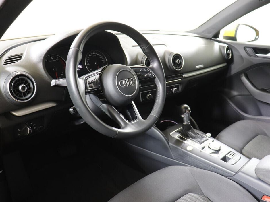 Audi A3 1.5 РКПП, 2019, 57 000 км фото 5