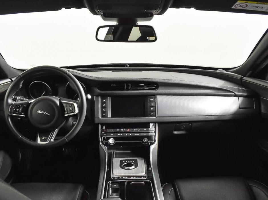Jaguar XF 2.0 АКПП, 2017, 86 000 км фото 9