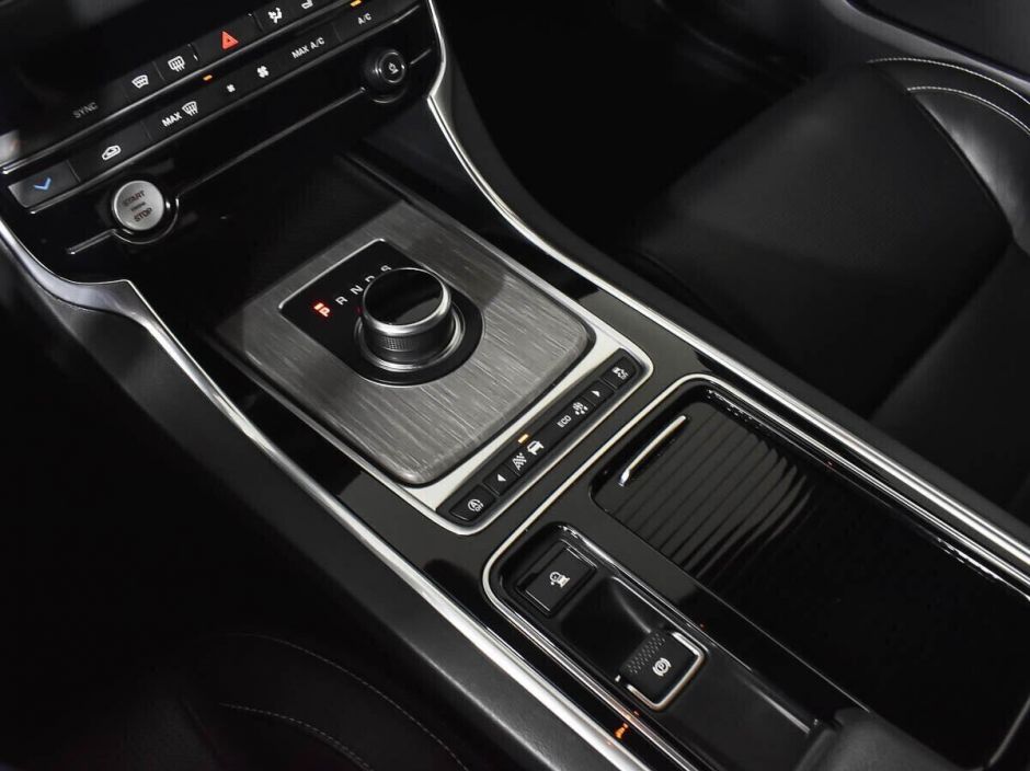 Jaguar XF 2.0 АКПП, 2017, 86 000 км фото 14