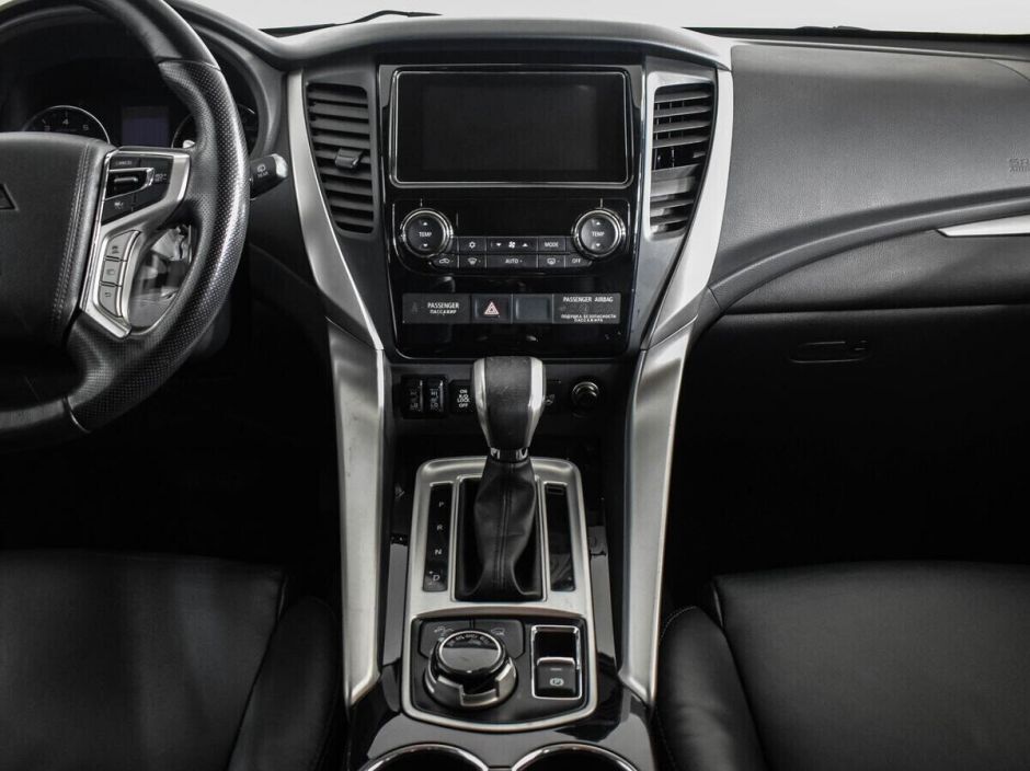 Mitsubishi Pajero Sport 3.0 АКПП, 2017, 81 000 км фото 3