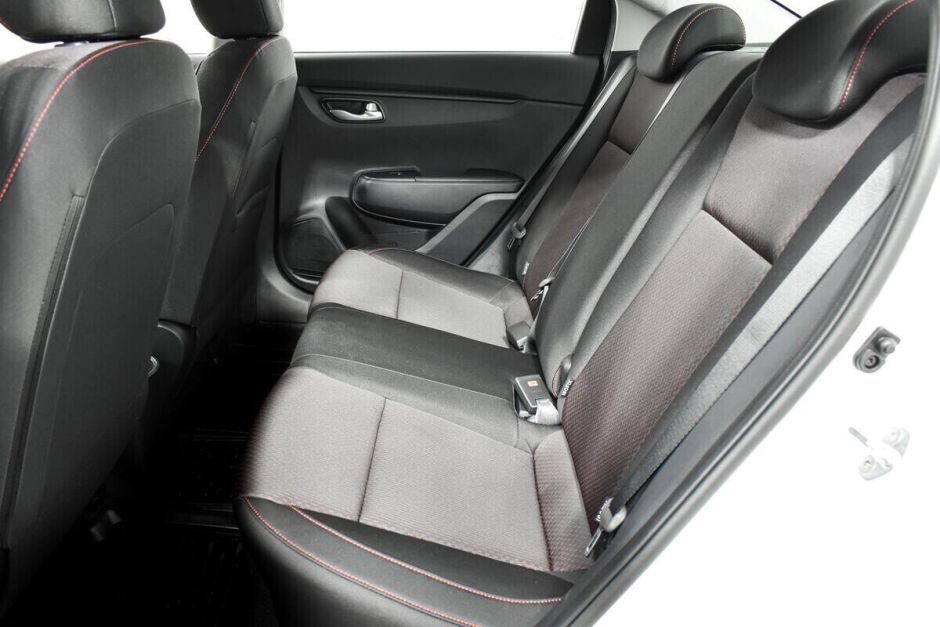 Kia Rio 1.6 АКПП, 2022, 16 000 км фото 6