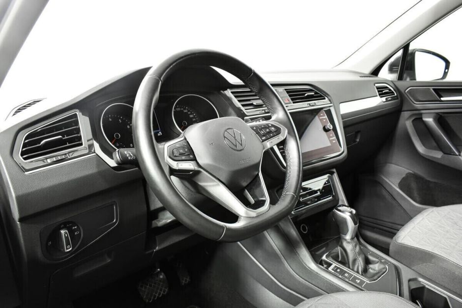 Volkswagen Tiguan 1.5 РКПП, 2018, 61 000 км фото 5
