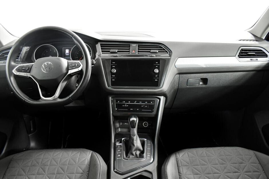 Volkswagen Tiguan 1.5 РКПП, 2018, 61 000 км фото 7