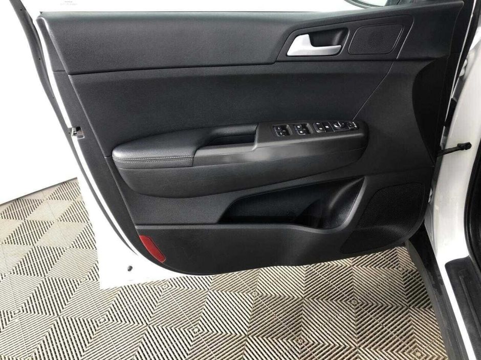 Kia Sportage 2.0 АКПП, 2017, 75 000 км фото 9