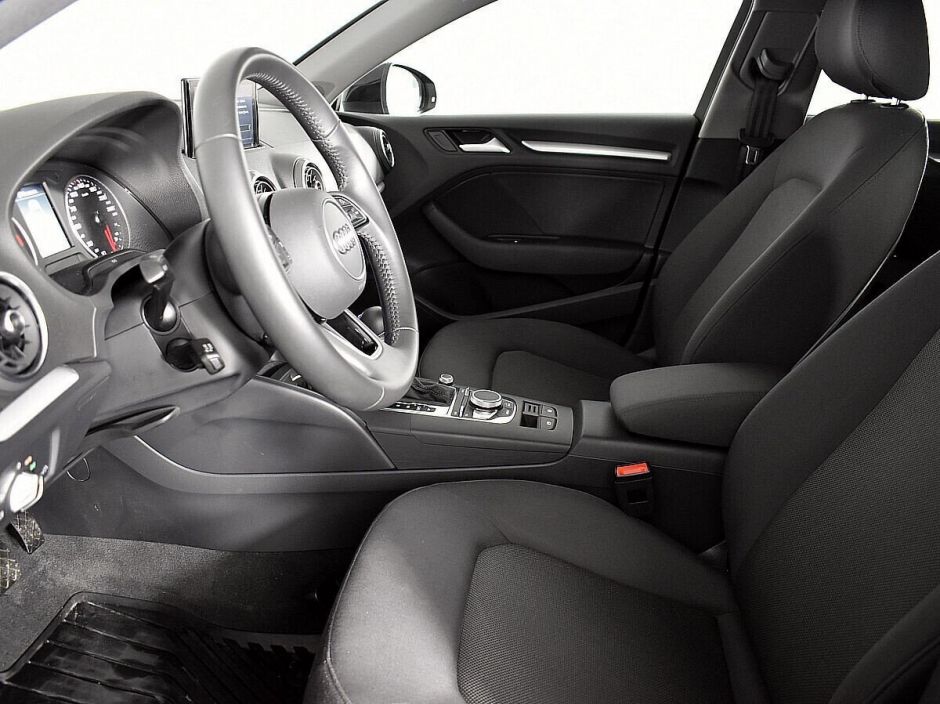 Audi A3 1.5 РКПП, 2018, 62 000 км фото 7