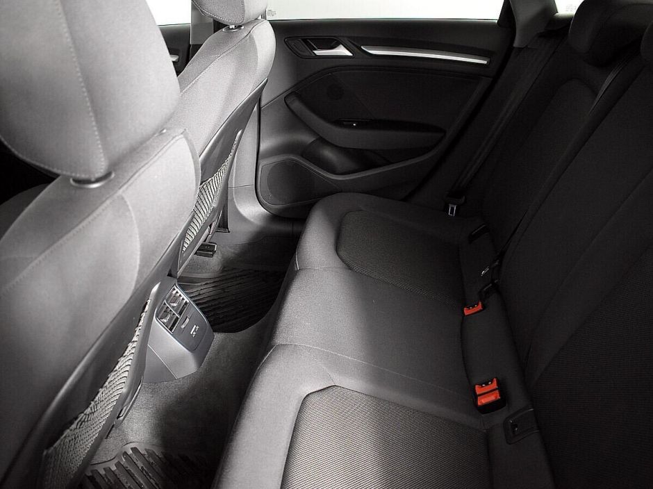 Audi A3 1.5 РКПП, 2018, 62 000 км фото 11