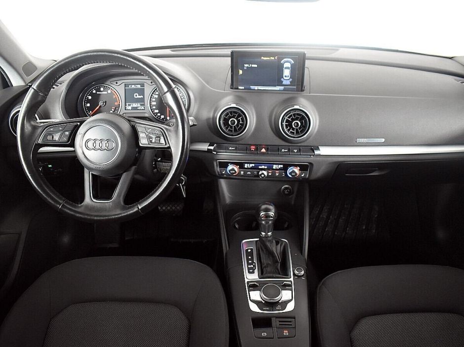 Audi A3 1.5 РКПП, 2017, 75 000 км фото 9