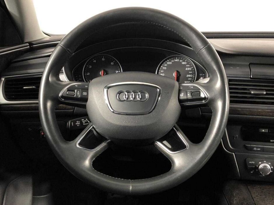 Audi A6 1.8 РКПП, 2017, 81 000 км фото 10